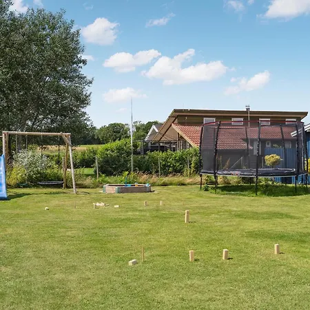 בית נופש Lovely In With Wifi *